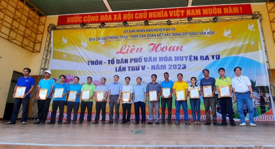 Tổ dân phố Tài Năng - Thị trấn Ba Tơ tham gia các hoạt động tại Liên hoan thôn, TDP văn hóa huyện Ba Tơ lần thứ V năm 2023.